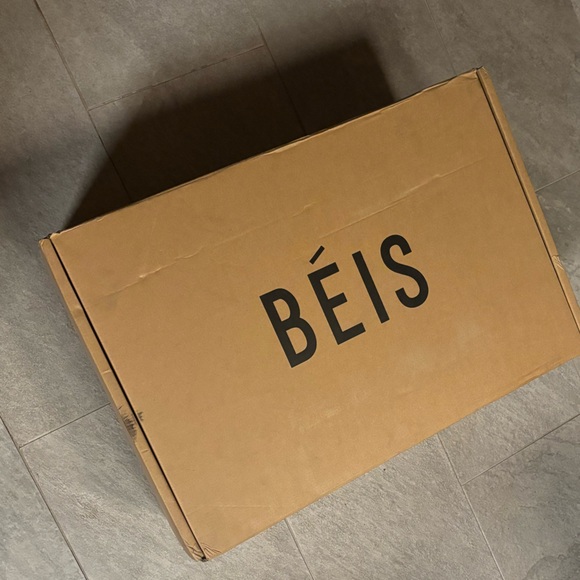 Beis Beige CarryOn Roller - Picture 14 of 16